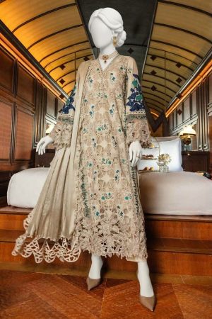 *MARIA B. DHANAK EMBROIDERED 3-PIECE WINTER COLLECTION*_